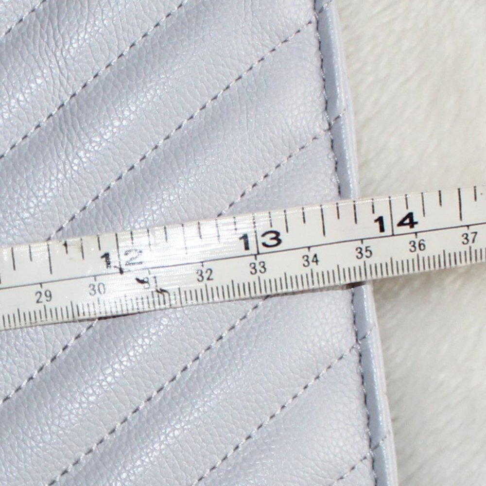 You will look CLASSY with this Rebecca Minkoff Edie Large Leather Zip Clutch - Picture 11 of 13